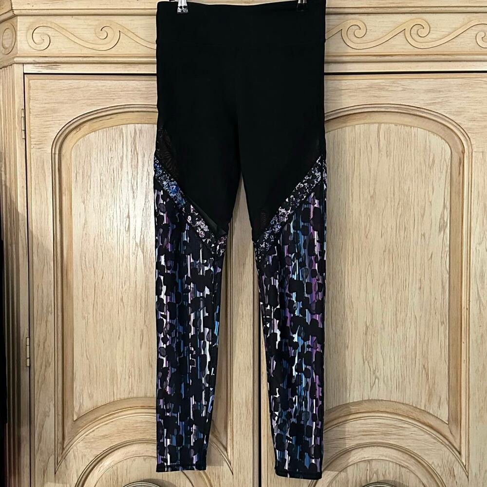 Fabletics Womens Size Large Athletic Leggings Black‎ Purple Abstract Print